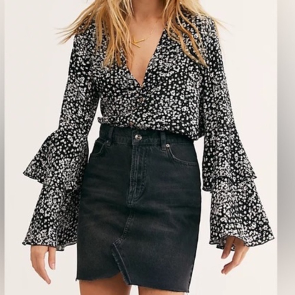 Free People Monochrome Floral bodysuit, size M